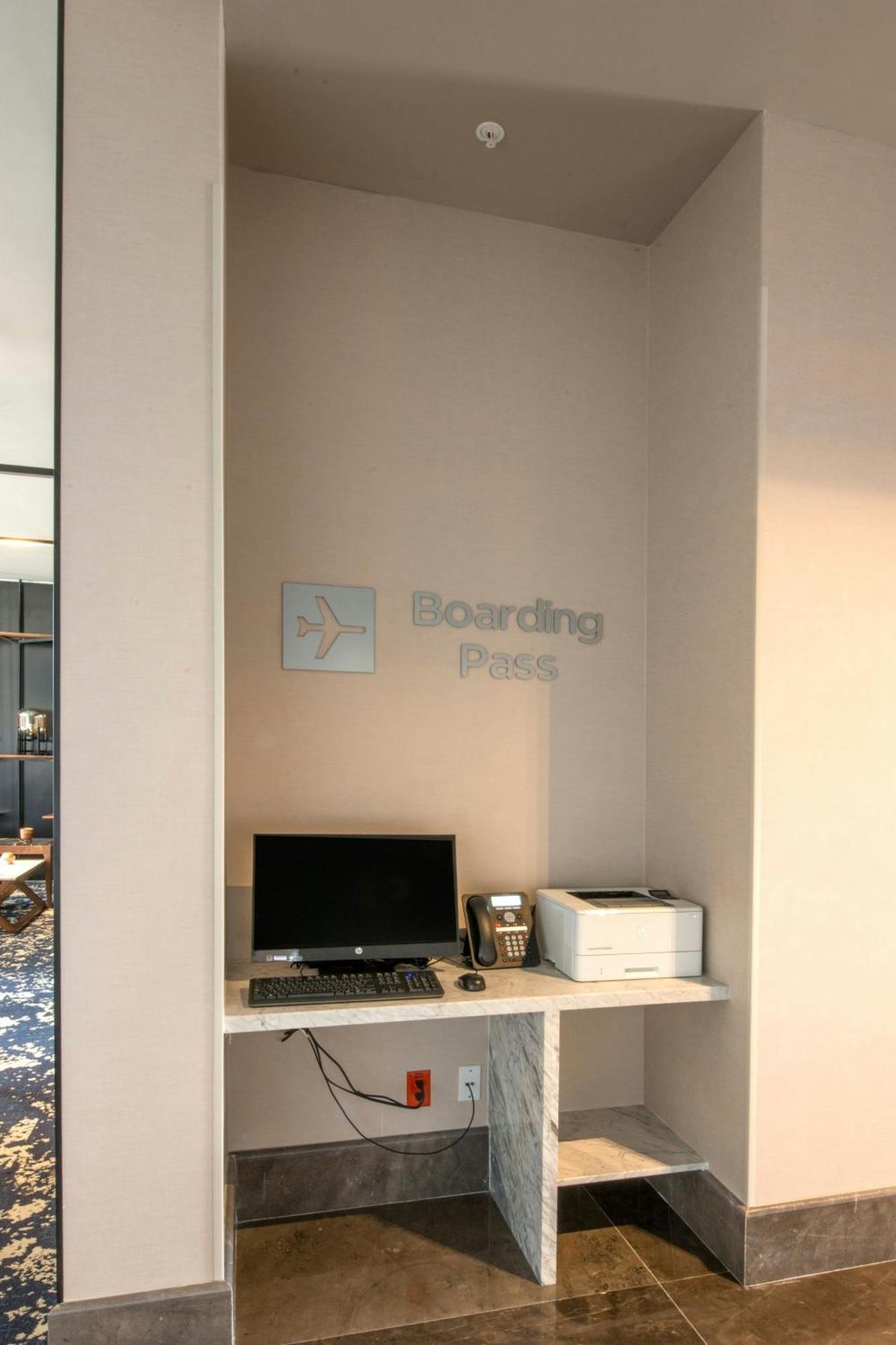 Courtyard by Marriott San Luis Potosi, Los Lagos Exterior foto