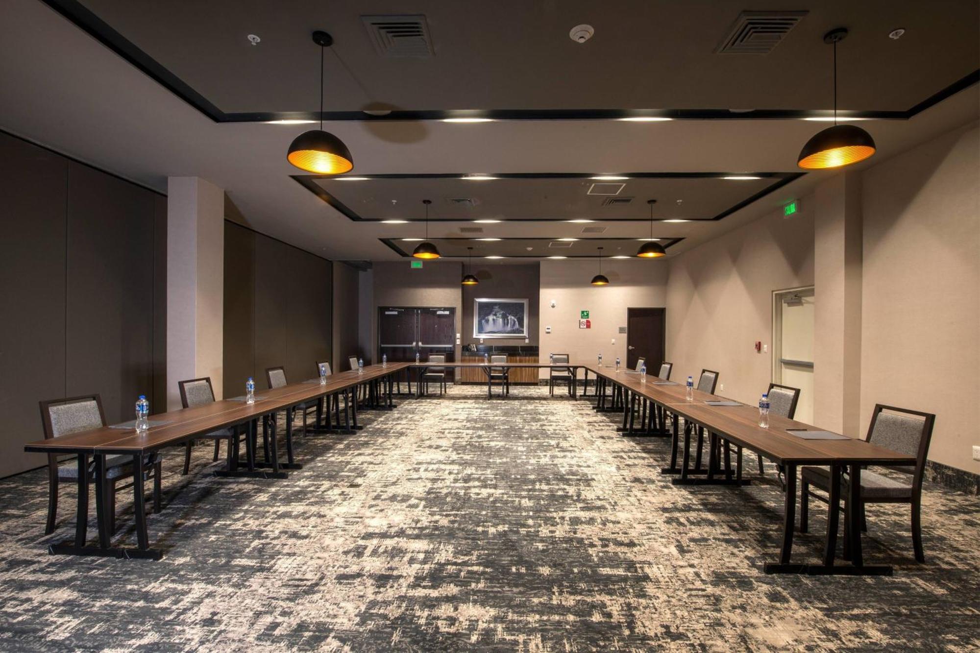 Courtyard by Marriott San Luis Potosi, Los Lagos Exterior foto