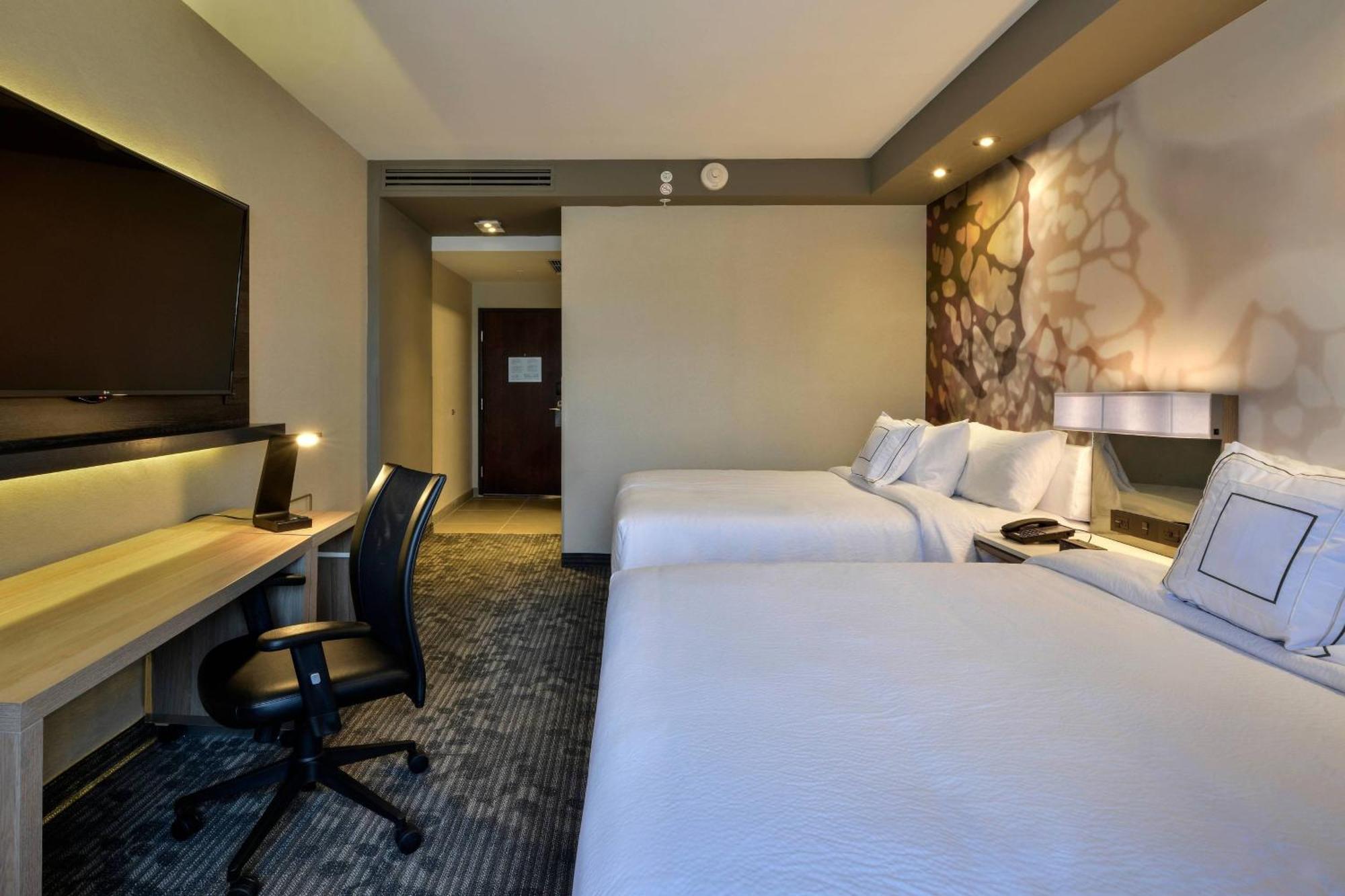 Courtyard by Marriott San Luis Potosi, Los Lagos Exterior foto