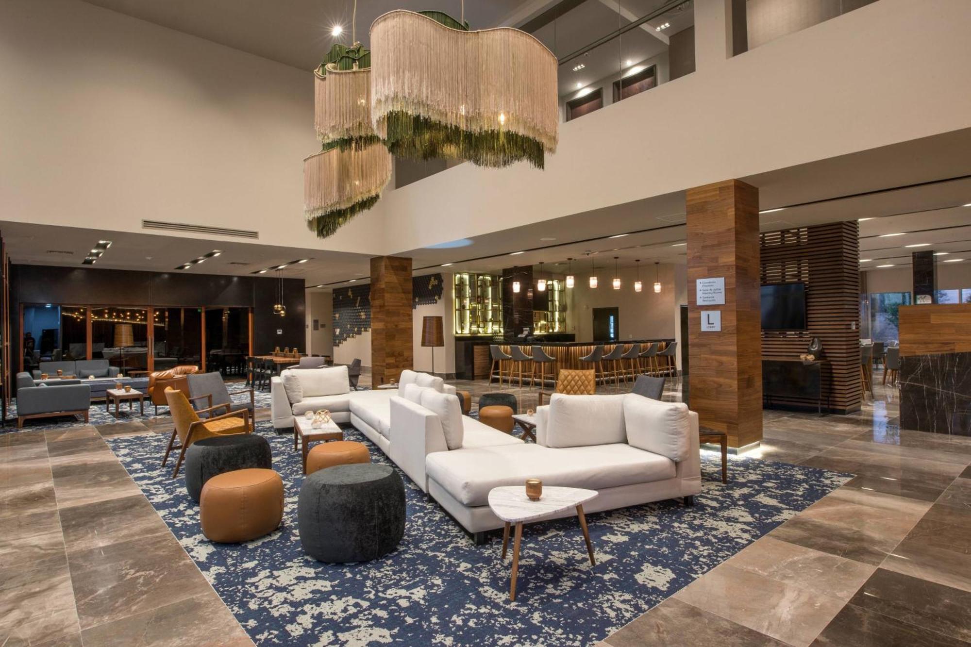 Courtyard by Marriott San Luis Potosi, Los Lagos Exterior foto